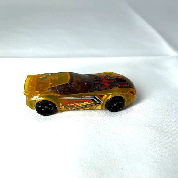 Hot Wheels HW Track Stars Race Nerve Hammer 2013 Yellow Car 1:64 Diecast Used - Picture 4 of 7
